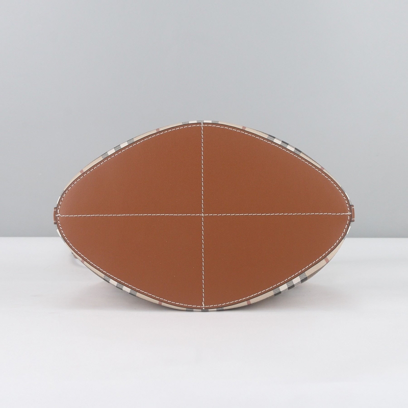 Bv*b*rry bucket bags